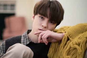 Ditembak Vernon SEVENTEEN, Kamu Dikasih Bunga Apa Sama Oppa Ganteng?