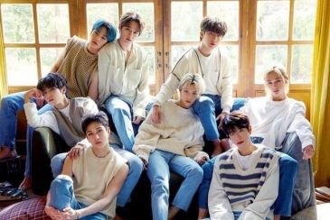 8 Member STRAY KIDS, Siapa yang Bakal Ajak Kamu Belajar Online Bareng?