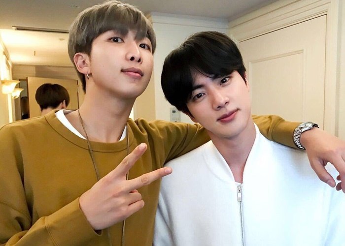 Jin atau RM, Siapa Member BTS yang Bakal Bantuin Kamu Masak Kimbab?