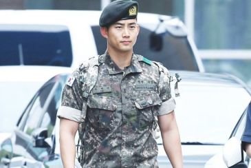 Siapa Idol Berseragam Wamil Yang Cocok Jadi Suamimu Kelak, Halu Yuk!