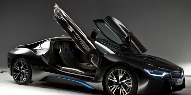  BMW  i8  Mobil  Listrik  Berteknologi Canggih Sooperboy com