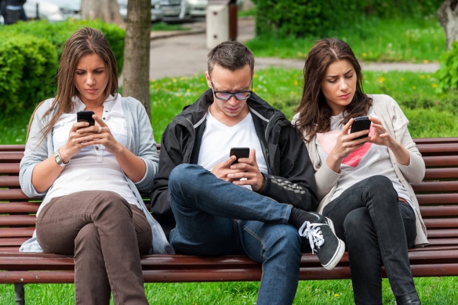 Waduh Smartphone Telah Mengganggu Interaksi Sosial Manusia Techno Id