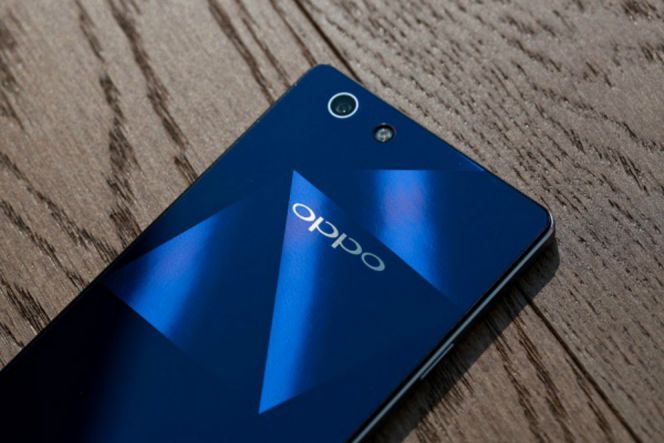 Setelah rilis Oppo R1X laris manis