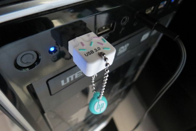 USB produksi PNY ini memiliki desain yang unik dan trendi lho!