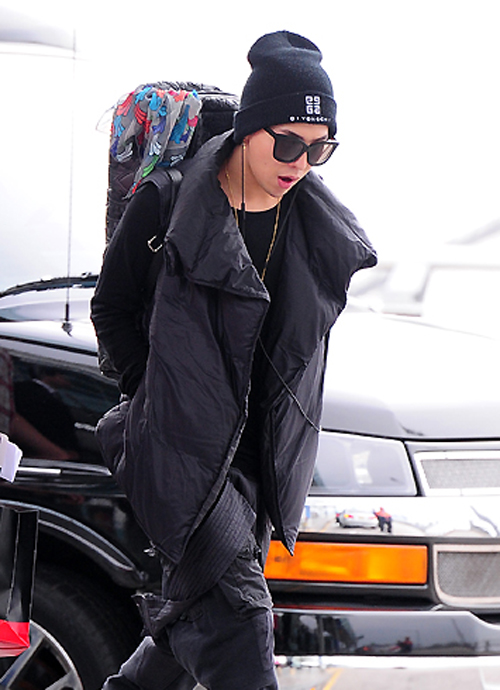 43230-g-dragon-big-bang-airport-fashion.
