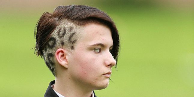  Potong  Rambut  Ala macan Tutul Gadis Ini Diusir Dari 