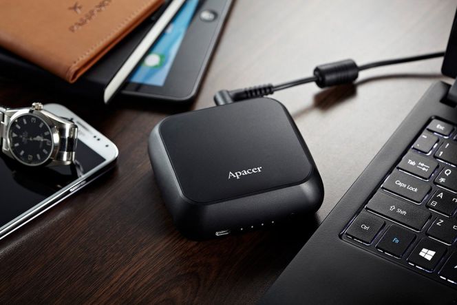 Apacer B222: Power bank notebook mini dengan kapasitas
