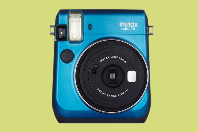 Selfie dan groufie makin seru dengan Fujifilm Instax Mini 70
