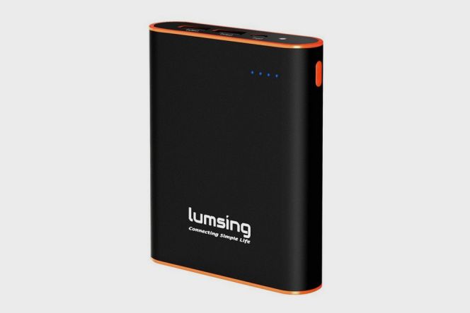 Lumsing Grand A1 power bank dengan desain kokoh berkapasitas 13400 mAh