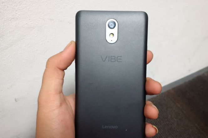 Lenovo siap luncurkan smartphone ‘power bank’ Vibe P1M
