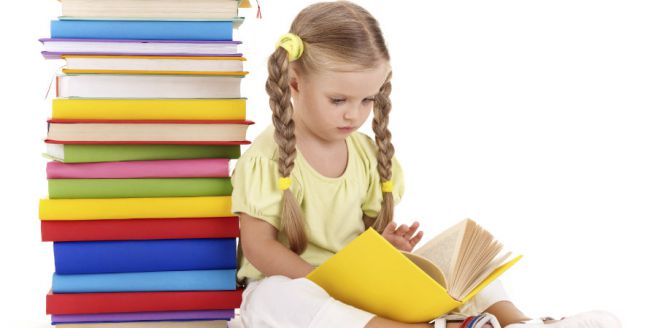 4 Trik Agar Anak Betah Membaca Buku