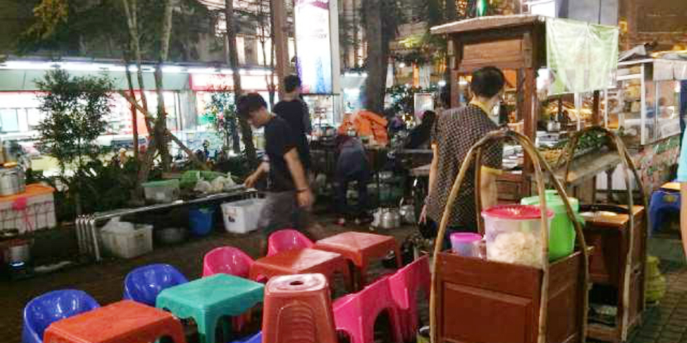 Gultik Wisata Kuliner  Malam  di Bilangan Jakarta  Selatan  