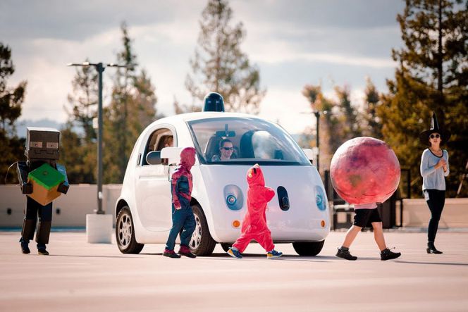 Google Car mengenali objek anak-anak lebih baik