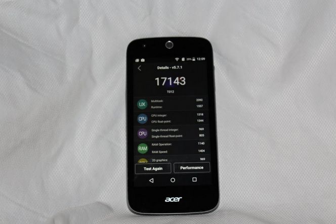 Liquid Z320, smartphone pas di kantong buatan Acer
