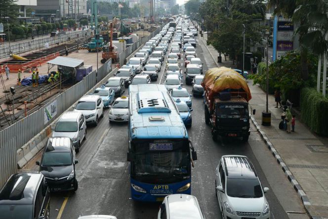 Tak ingin terjebak macet di kota metropolitan? Buka app ini dulu dong!