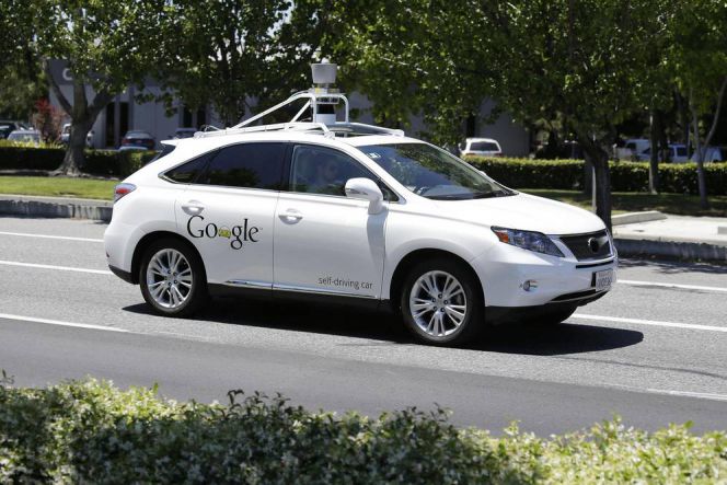 Semakin panas, Google rekrut engineer Tesla kembangkan Google Car