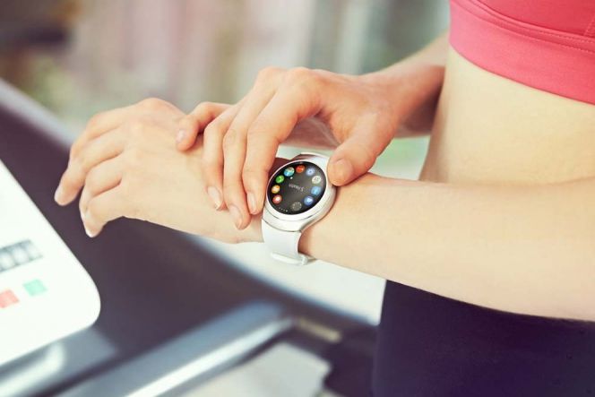 Kalau Apple Watch dirasa terlalu mahal, masih ada Samsung Gear S2
