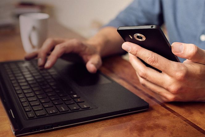 Continuum sulap Lumia 950 jadi komputer bertenaga Windows 10