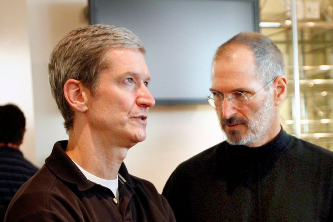 Ini perbedaan mendasar Steve Jobs dan Tim Cook