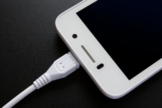 Mahasiswi 18 tahun ciptakan charger dari sebuah cangkir