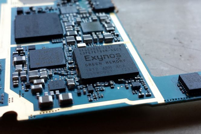 Lenovo kabarnya sedang tertarik dengan prosesor buatan Samsung