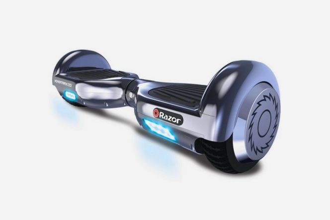 Hoverboard Razor tak akan terbakar atau meledak