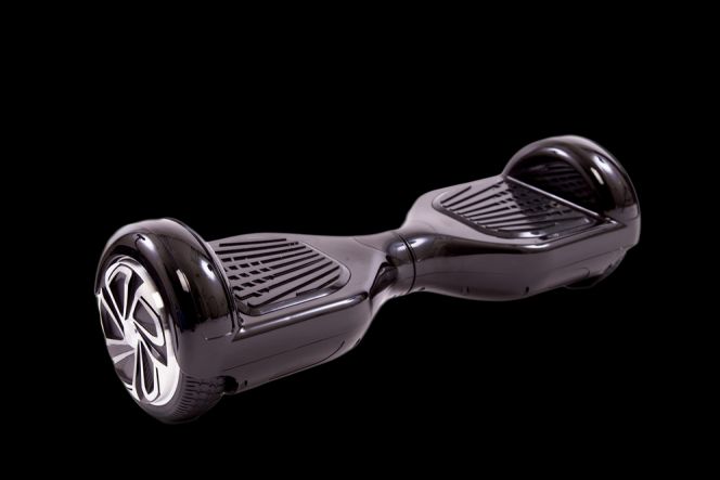 Tak kalah dari elpiji, ledakan hoverboard ini hanguskan sebuah rumah
