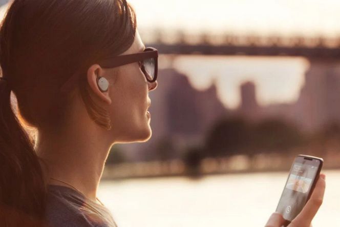 Apple kerja sama dengan Beats produksi earbuds nirkabel iPhone 7