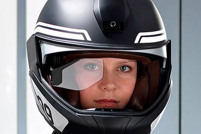 BMW pamerkan helm pintar di CES 2016