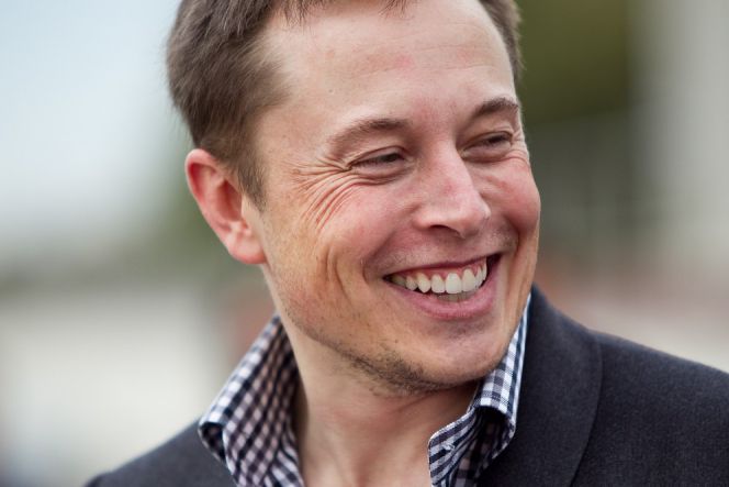 Elon Musk tidak takut dengan mobil listrik Apple