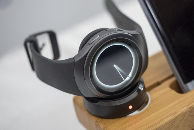 Aplikasi Uber kini tersedia di Samsung Gear S2