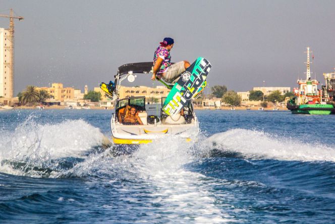 Mungkinkah olahraga Droneboarding populer di masa depan?
