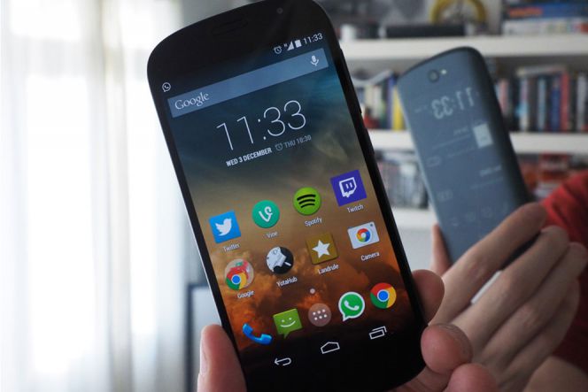 YotaPhone 2, smartphone asal Rusia hadir di Indonesia