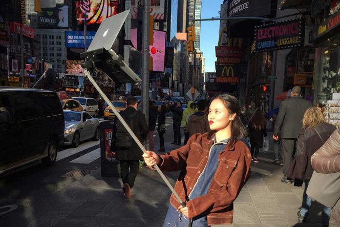 Pecinta selfie harus coba piranti unik yang satu ini...