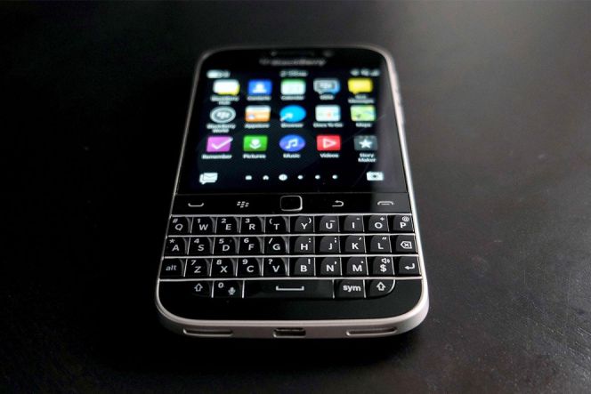 Setelah WhatsApp, Facebook juga undur diri dari BlackBerry