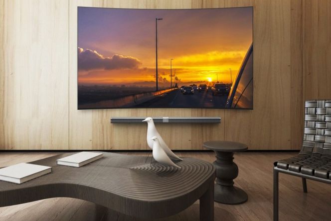 Smart TV Xiaomi terbaru mempunyai layar melengkung