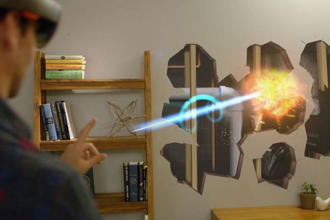 HoloLens berikan hal yang tak didapat dari VR headset lainnya