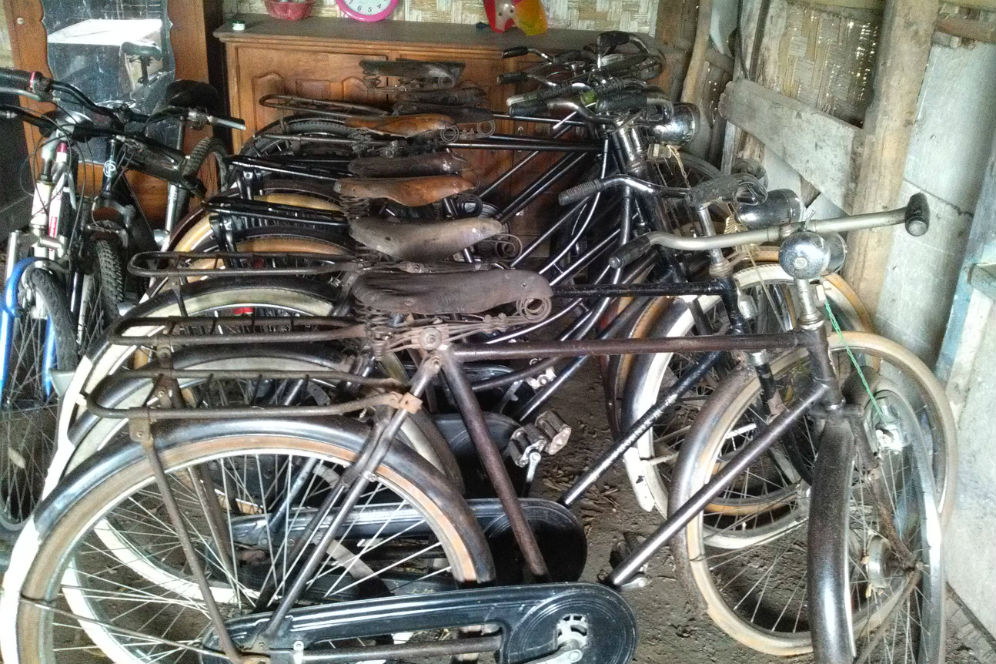 Banyuwangi Merdeka com Tentrem penjual sepeda  ontel 