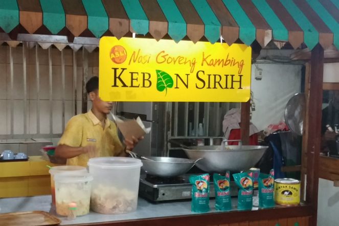 Nasi Goreng Kambing Kebon Sirih Kuliner Malam Legendaris