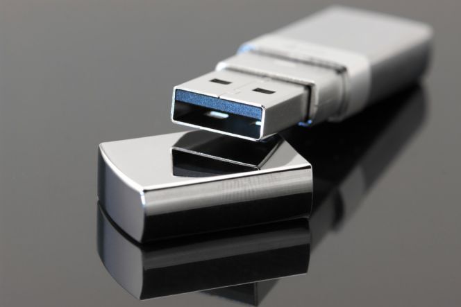 Menemukan flash disk di jalan? Jangan diambil!