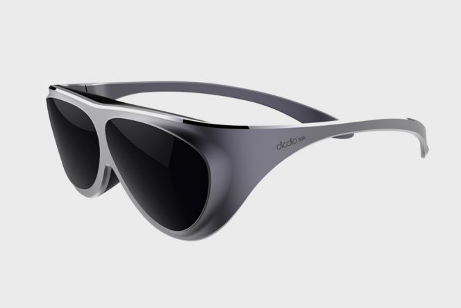 Tak perlu tunggu 10 tahun, VR headset yang mirip kacamata sudah ada