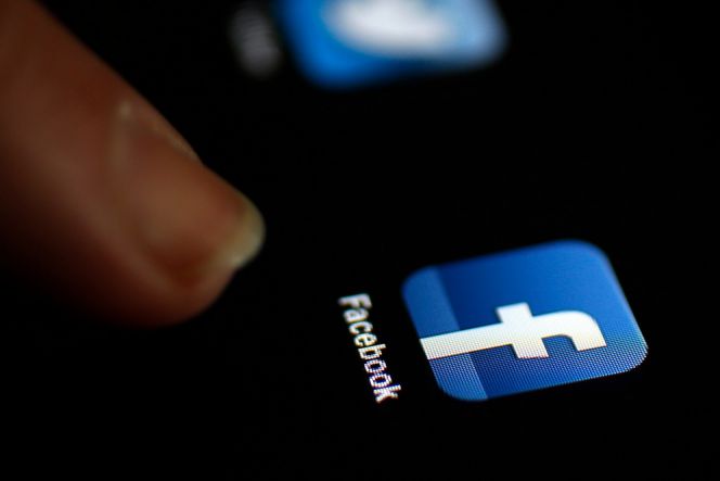 1 Juta orang akses Facebook dari jaringan rahasia