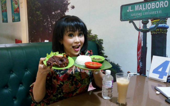 ratna listy money.id