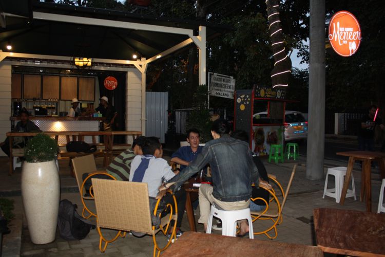 Malang Merdeka com Rumah Meneer cafe unik  yang 