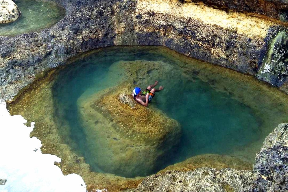 Malang Merdeka com Teluk bidadari  wisata eksotik bagi 