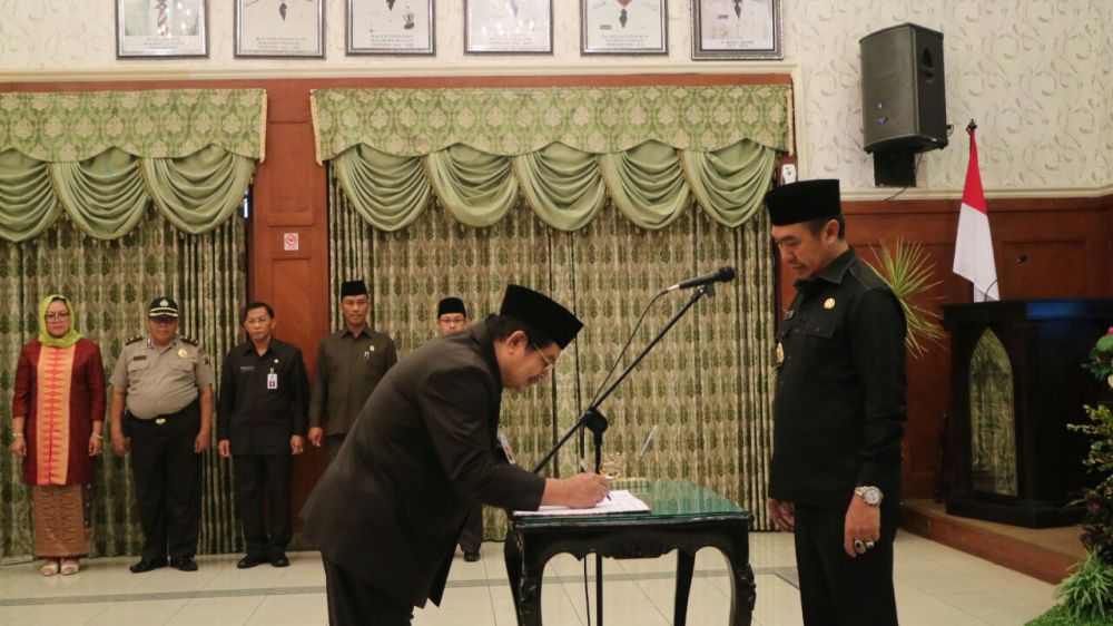  Malang  Merdeka com Idrus Achmad resmi dilantik sebagai 