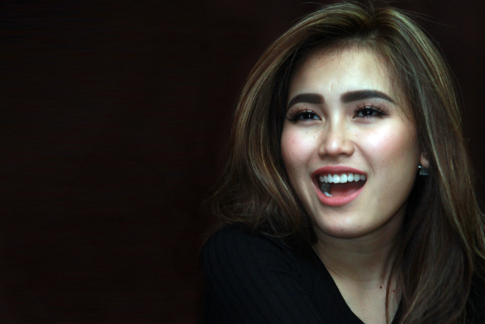 Intip Koleksi Baju Gratis Ayu Ting Ting Dari Desainer Ternama | Money.id