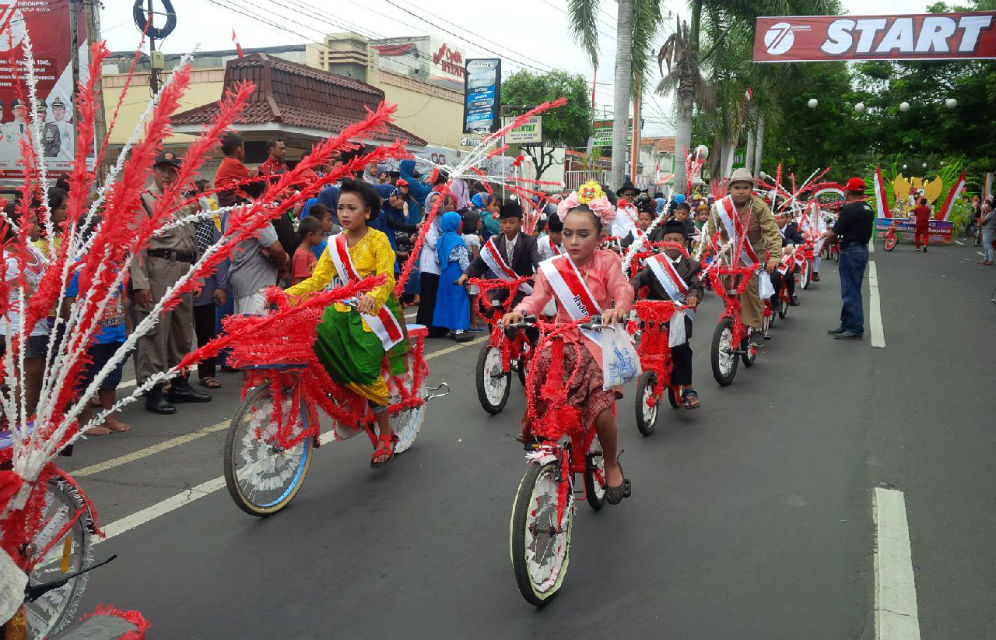 Banyuwangi Merdeka com Diawali Pawai  Sepeda Hias 
