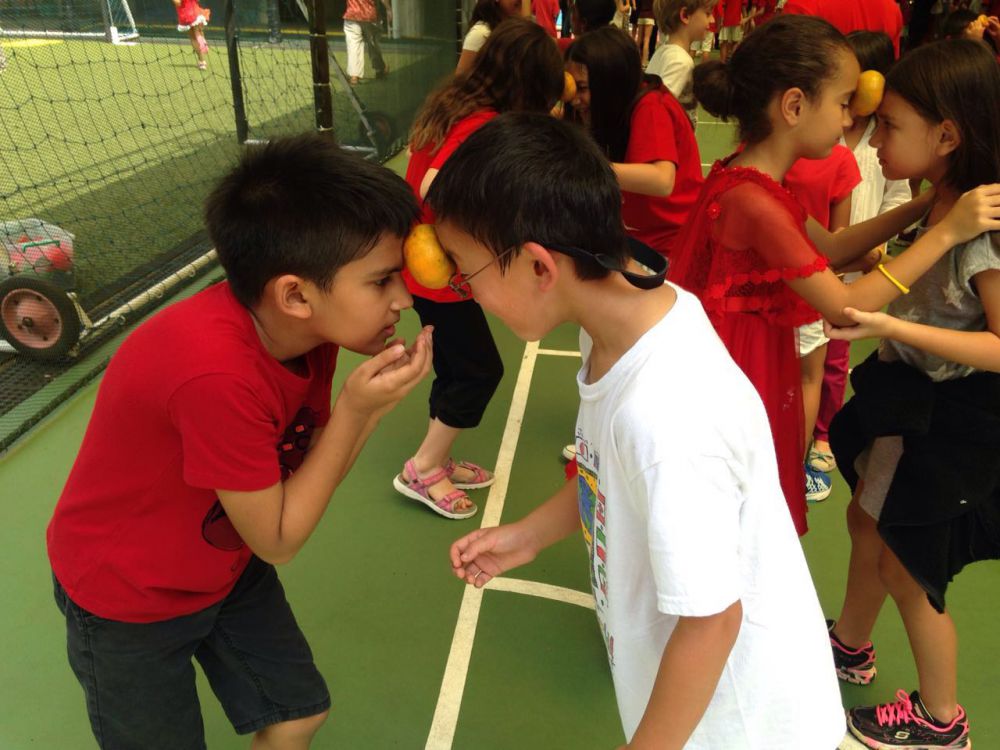 Lucunya Lihat Anak-anak Bule Ikut Lomba 17 Agustusan