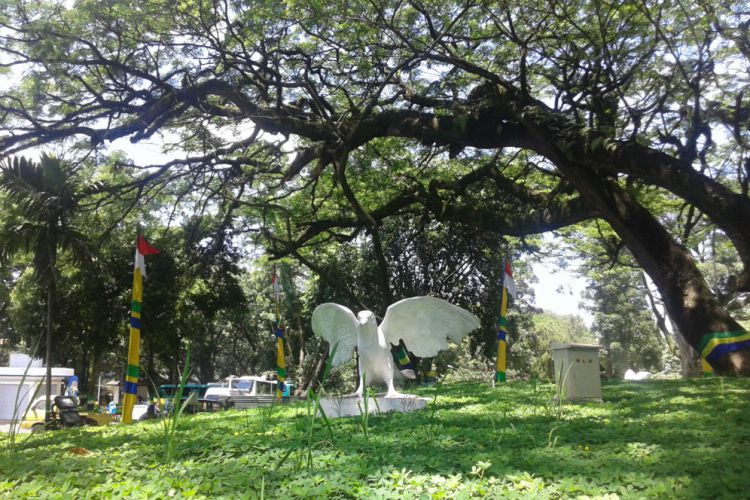 Bandung Merdekacom Sejuknya Taman Labirin Di Balai Kota